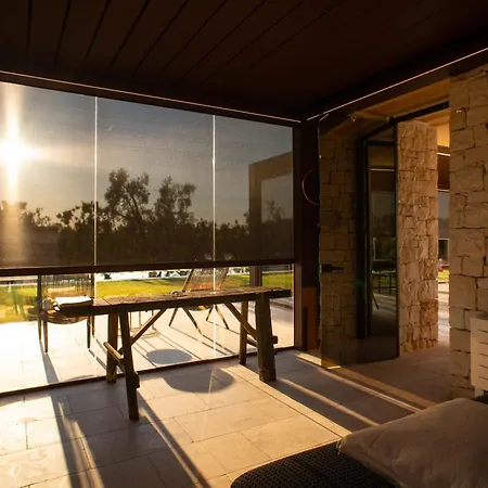 Mirror Trullo And Mirror House * 奥斯图尼