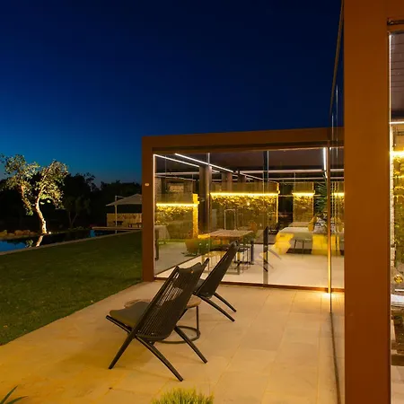 Mirror Trullo And Mirror House 度假居 *