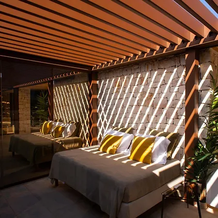 Mirror Trullo And Mirror House 奥斯图尼