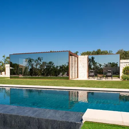 Mirror Trullo And Mirror House بيت للعطل