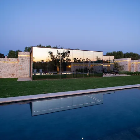 Дом отдыха Mirror Trullo And Mirror House Остуни