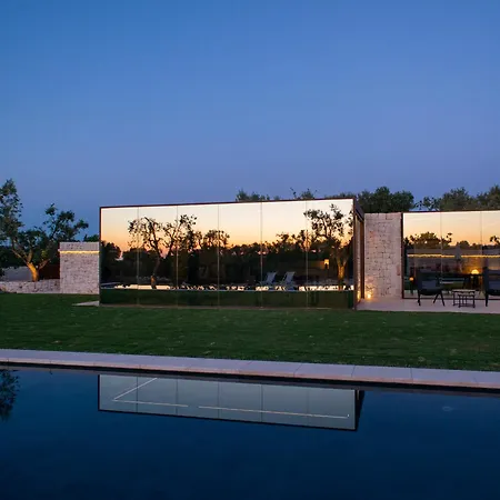 بيت للعطل Mirror Trullo And Mirror House